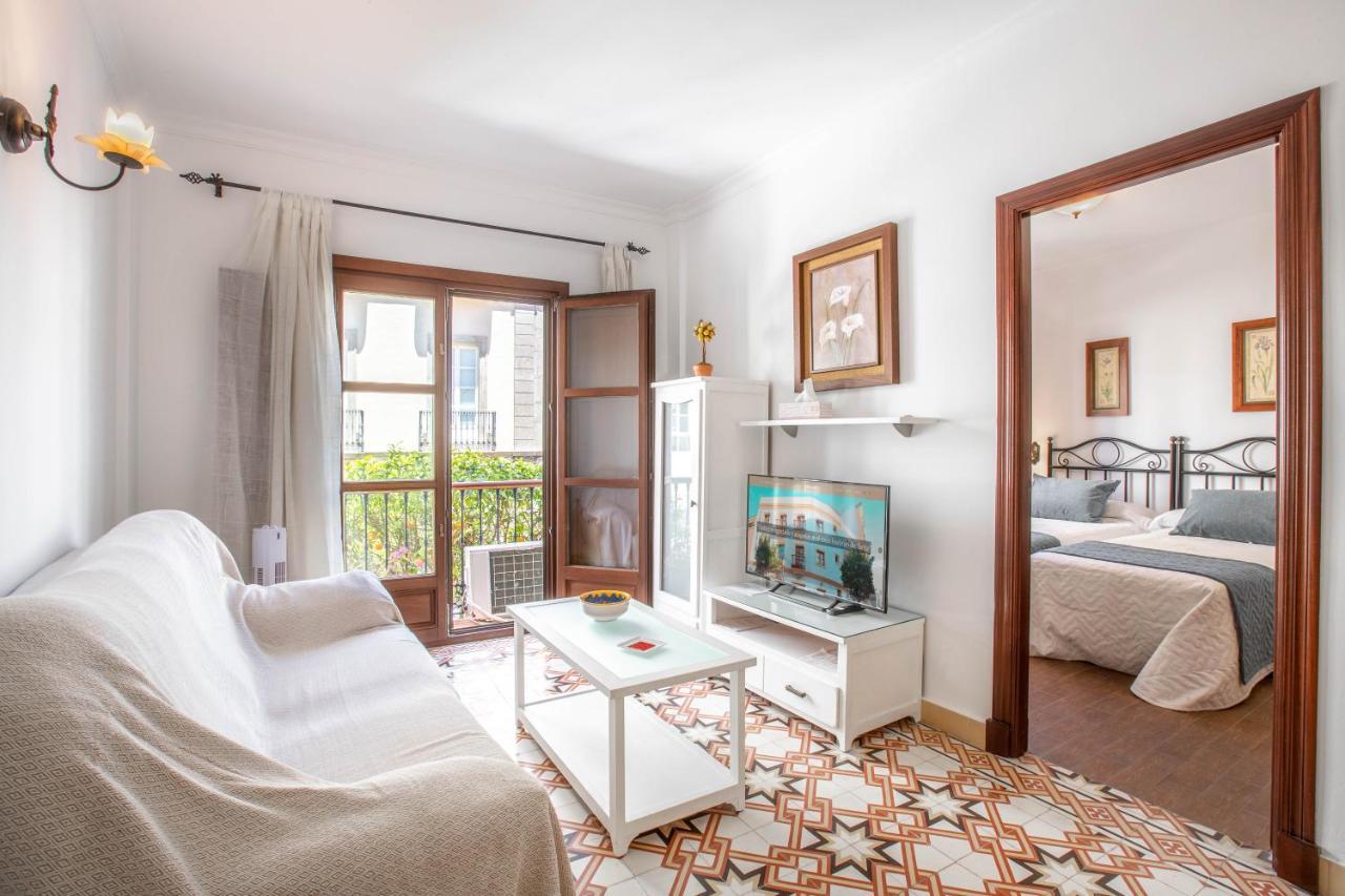 Apartamentos Trujillo Тарифа Екстериор снимка