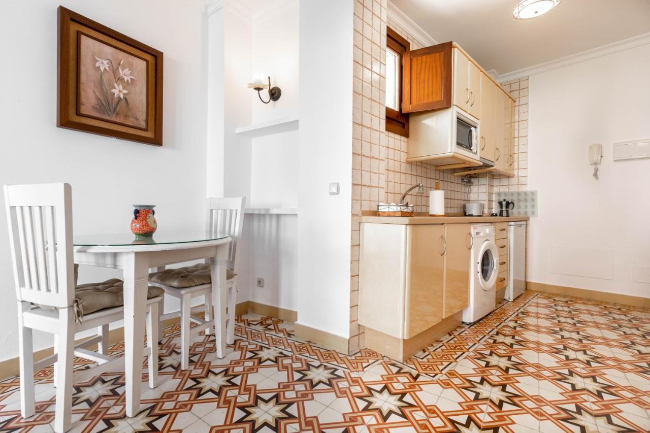 Apartamentos Trujillo Тарифа Екстериор снимка