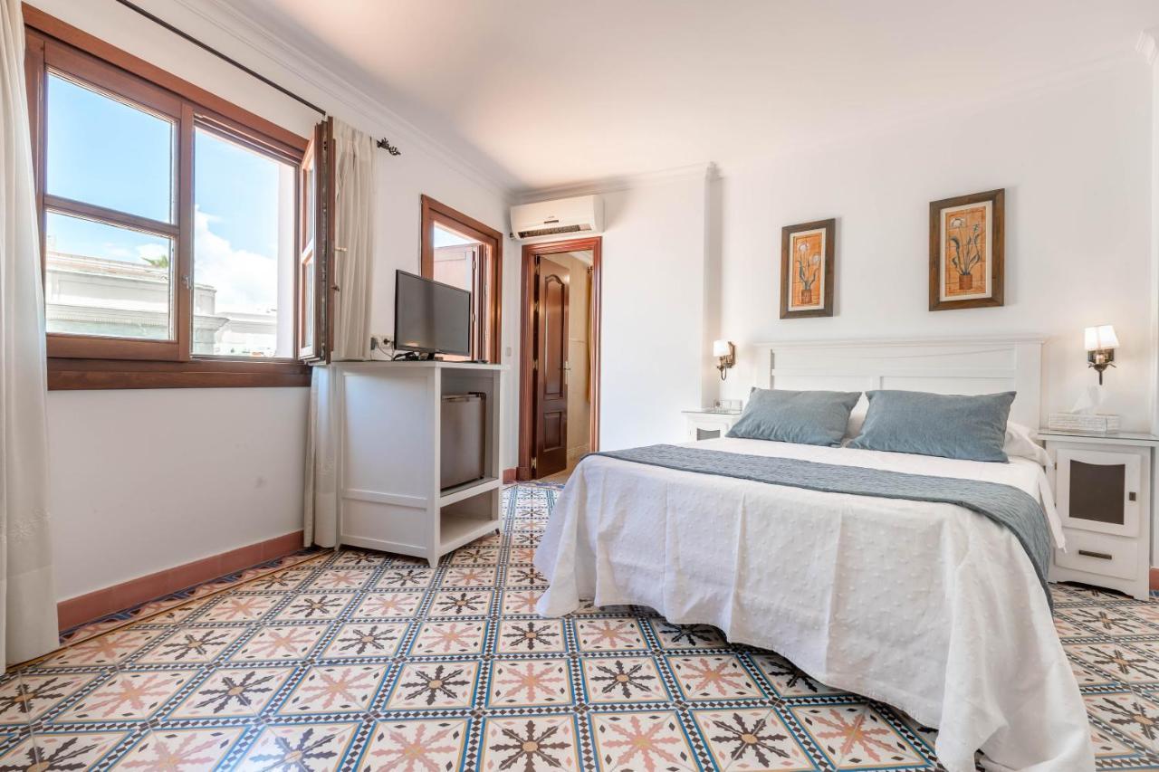 Apartamentos Trujillo Тарифа Екстериор снимка