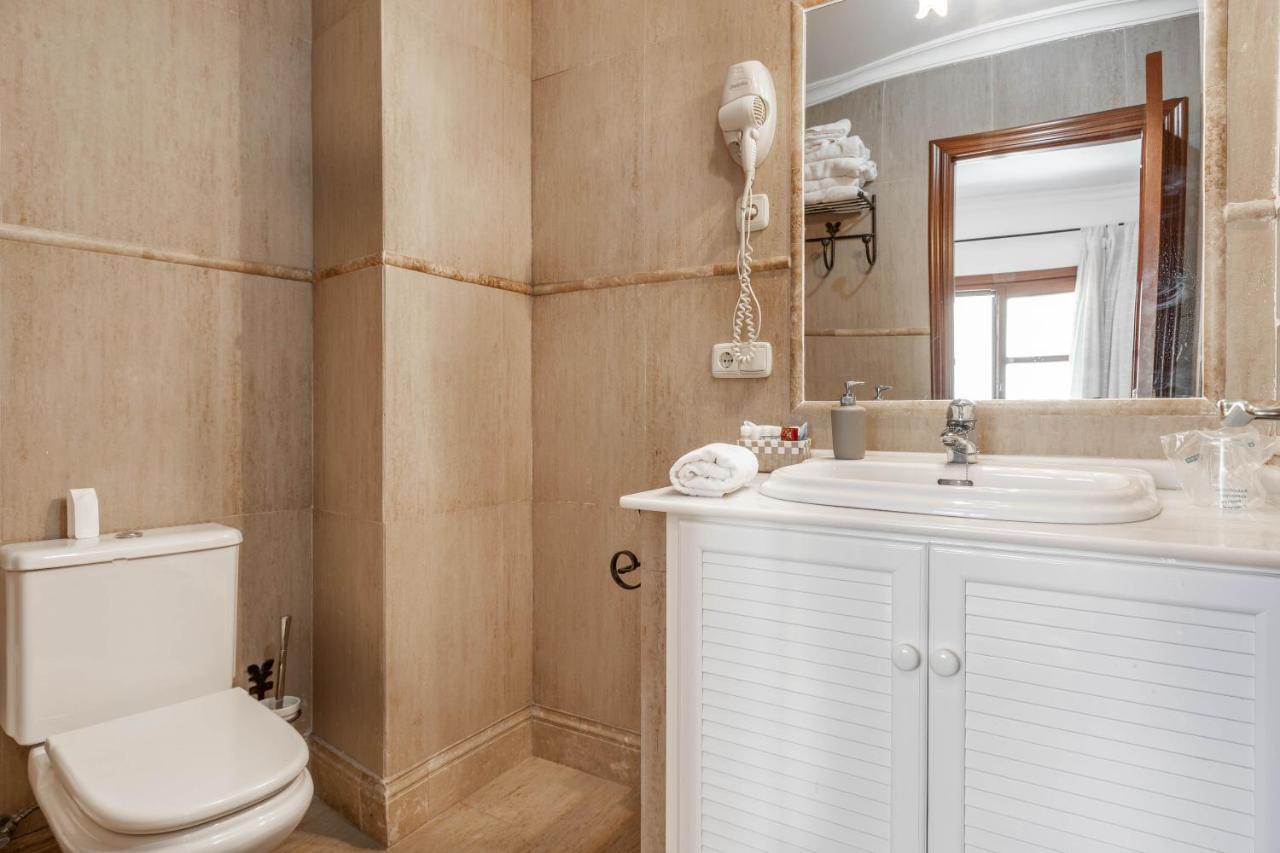 Apartamentos Trujillo Тарифа Екстериор снимка